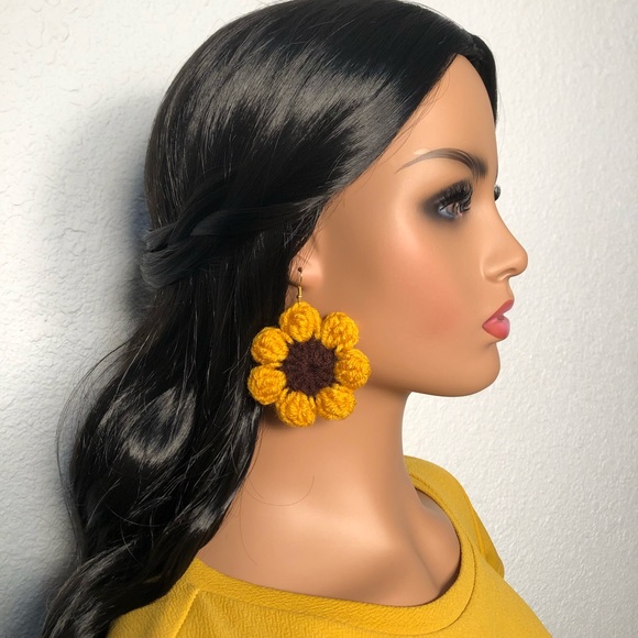 🎉HP🎉Handmade Crochet Sunflower Earrings🌻 - Picture 3 of 7